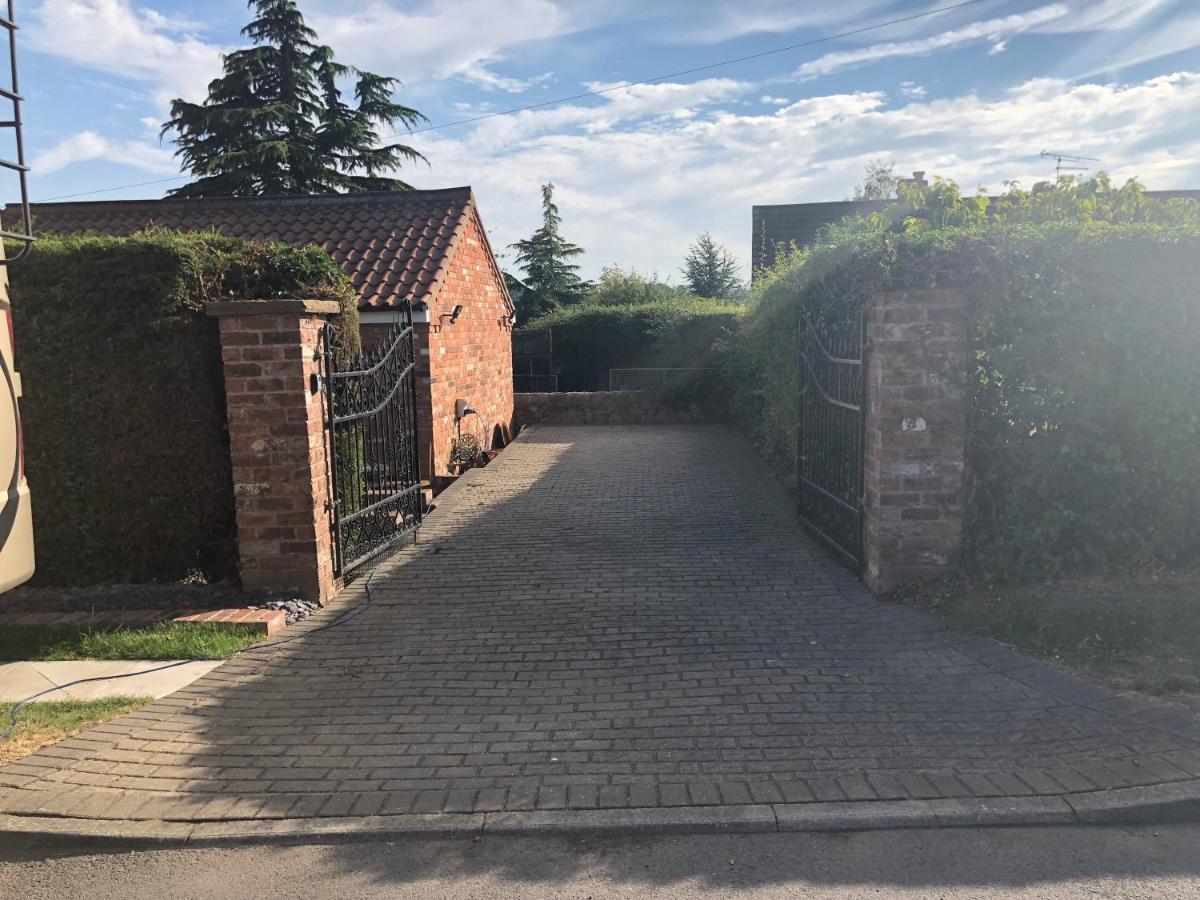 Bailiffs Annex * Doncaster