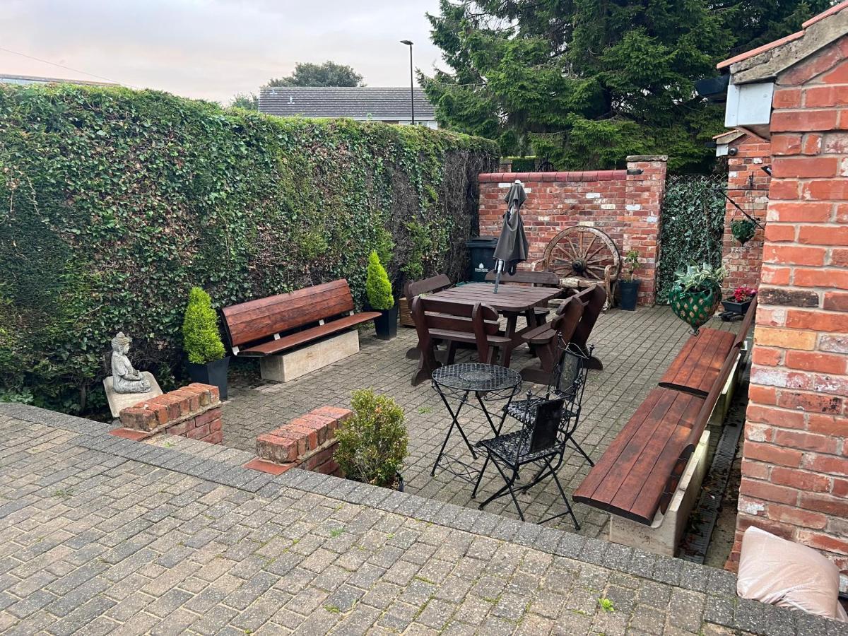Chalet Bailiffs Annex Doncaster